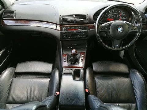 BMW - 325i Station Wagon