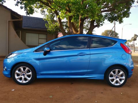 Ford - Fiesta 1.6 Titanium