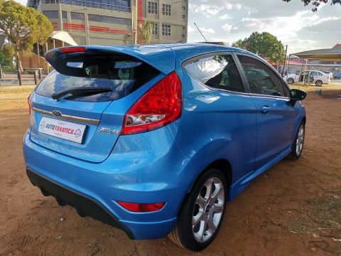 Ford - Fiesta 1.6 Titanium