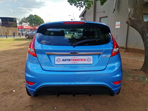 Ford - Fiesta 1.6 Titanium