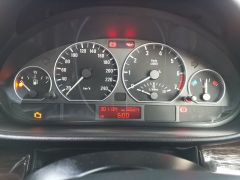 BMW - 330i Exclusive Pack