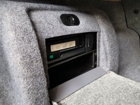 BMW - 330i Exclusive Pack