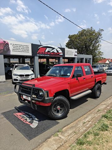 Toyota - Hilux 2.2 Double Cab 4x4