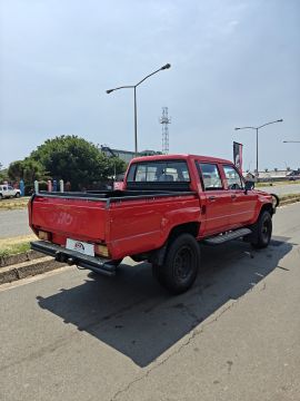 Toyota - Hilux 2.2 Double Cab 4x4