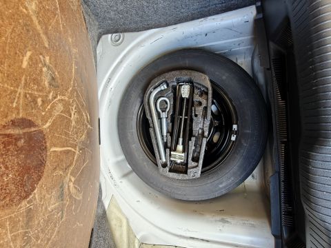 Volkswagen - Polo Vivo 