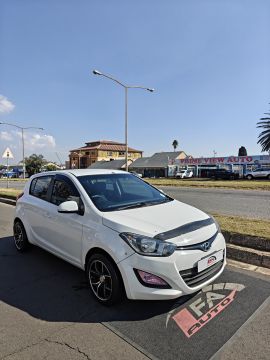 Hyundai - i20 1.4 Fluid