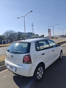 Volkswagen - Polo Vivo 1.4i