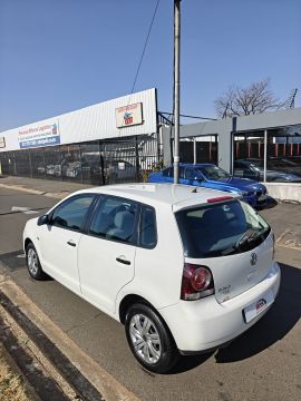 Volkswagen - Polo Vivo 1.4i