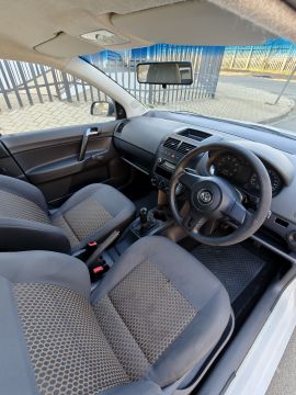 Volkswagen - Polo Vivo 1.4i