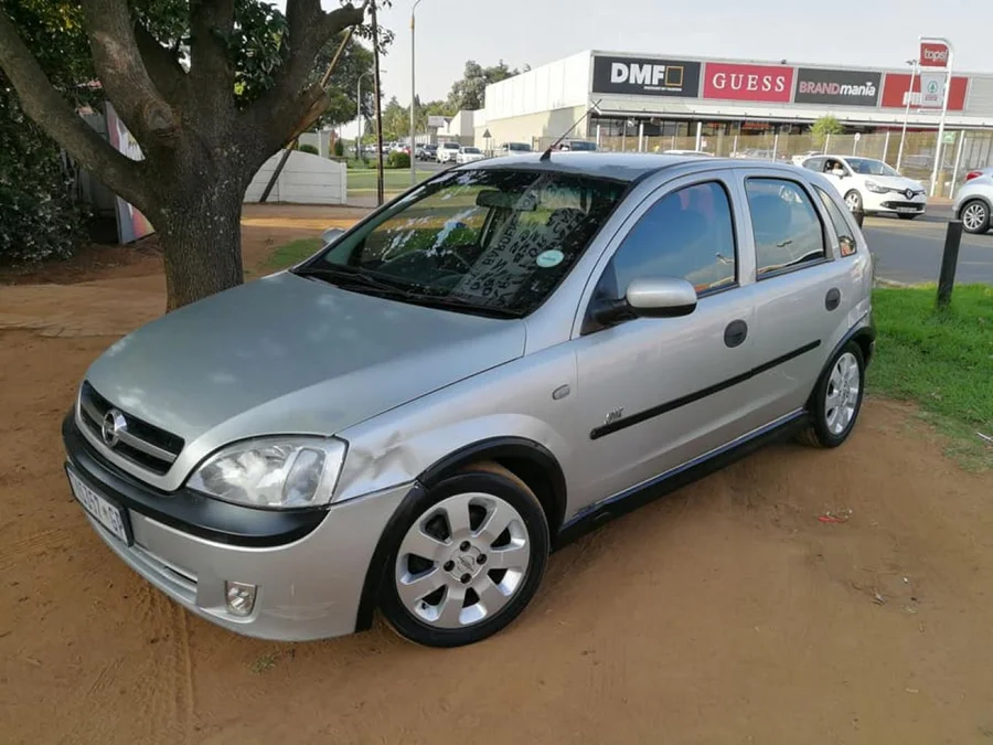 Opel Corsa 1.4i Sport