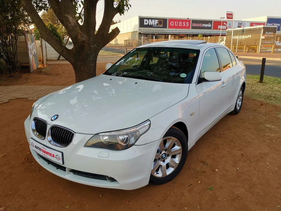 BMW 523i